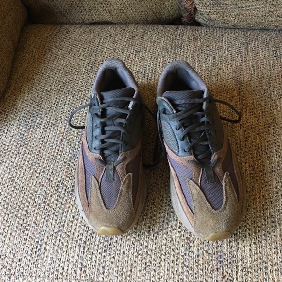 Adidas Yeezy’s size 11 - Picture 3 of 3